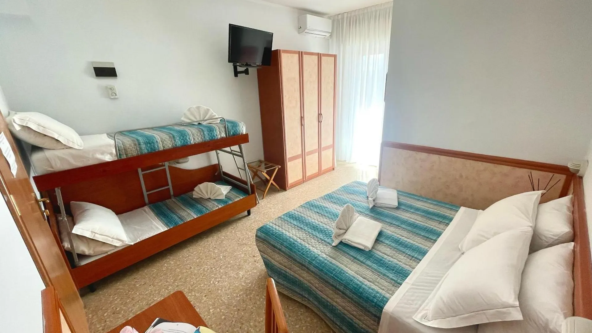 Hotel Crystal - Spiaggia Inclusa Con Pacchetti Personalizzati