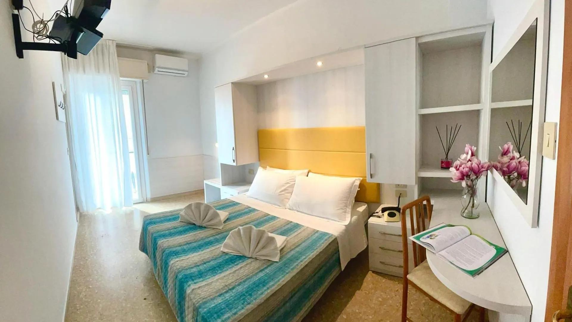 ***  Hotel Crystal Italien